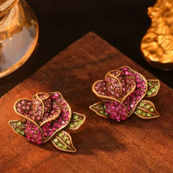 Jewelry - Elegant Pink and Green Rose Earrings